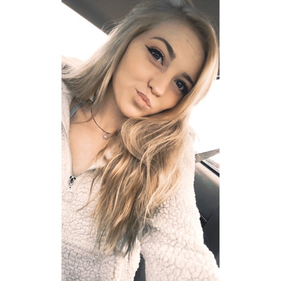 Meet your Posher, Jonni - Picture 1 of 1